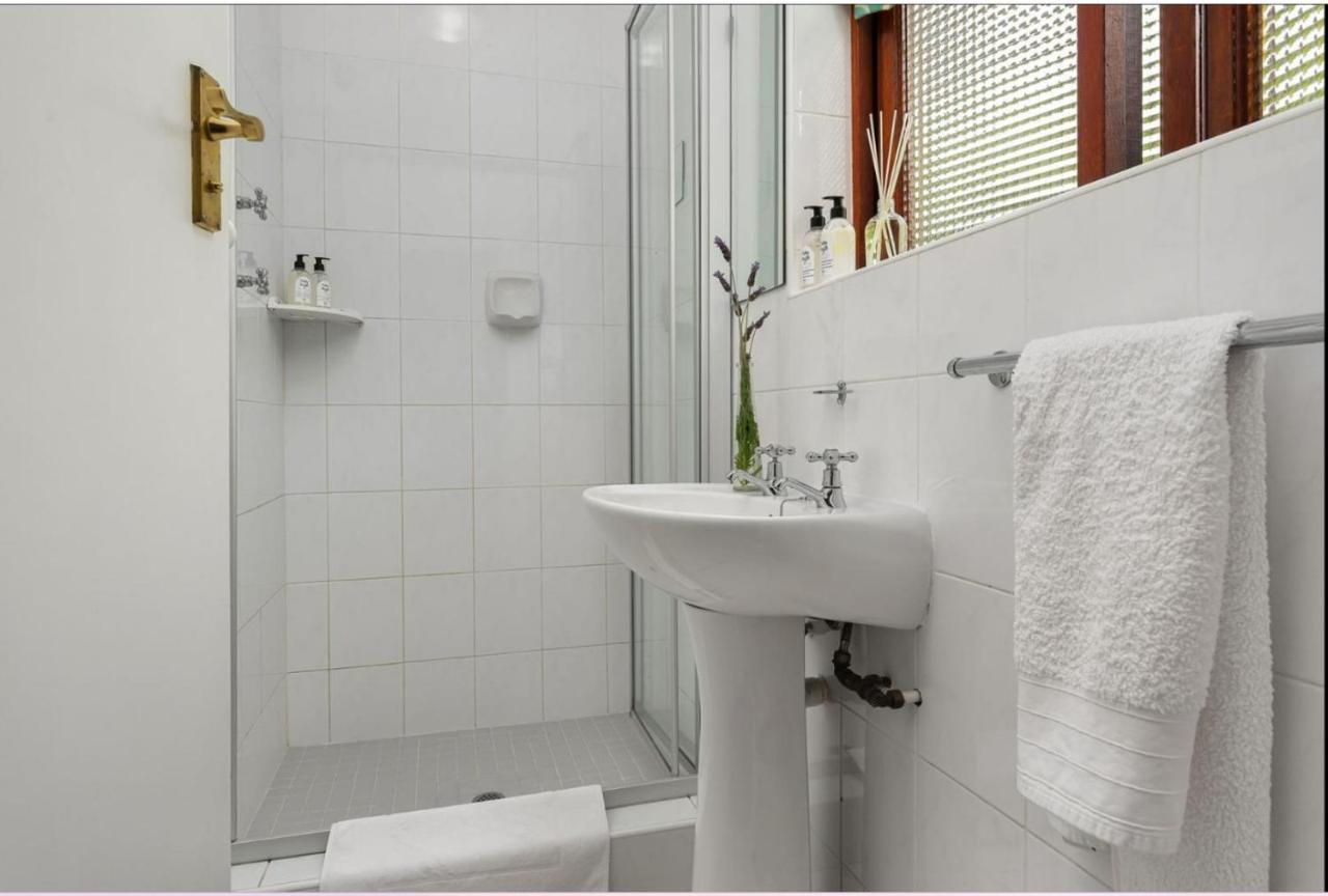 Guest house Valley Heights And 3*